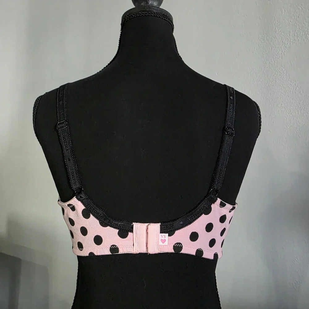 NWOT Victoria's Secret Pink Lined Perfect Coverage Bra Size 38C - Picture 2 of 5
